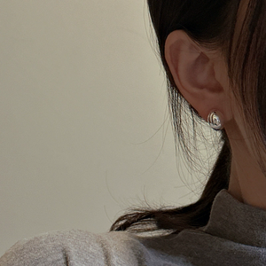 S925 Sterling Silver Korean Minority Design Peas Hoop Earrings Simple Fashion Commuter Ear Jewelry - Product Image 5