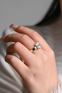 Trendy 925 <b>Silver</b> Big Moissanite <b>Ring</b> with <b>Emerald</b> & Diamond Accents Prong Setting Unisex Engagement & Gift Option - Product Image 4
