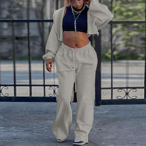 Ensembles personnalisés surdimensionnés deux pièces pour femmes : pantalon large et sweat à capuche court zippé de haute qualité - Product Image 4