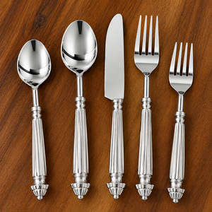 Ensemble de couverts en acier inoxydable plaqué nickel de haute qualité, avec poignée à rayures verticales élégantes, vaisselle de luxe - Product Image 3