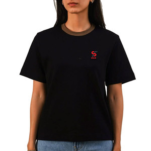 Camiseta de Mujer de Lujo, Tejido Fino, Suave al Tacto, Sin Arrugas, Duradera, Minimalista, Marca Solid Trader - Product Image 1
