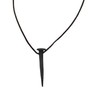 Nouveauté 2026 : Colliers pendentifs en fer forgé de haute qualité au design tendance avec sangle en cuir – Parures de bijoux et accessoires de mode - Product Image 5