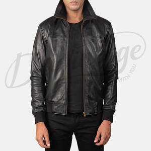 Chaqueta de Cuero Genuino Negra Premium para Hombre con Capucha Desmontable - Chaqueta Casual de Piel de Oveja Genuina de Corte Ajustado con Múltiples Bolsillos - Product Image 5
