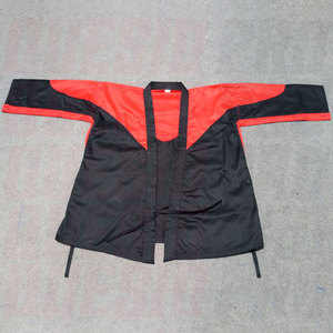 Tenue de Karaté Professionnelle Rouge et Noire Durable – Col en V – Équipement d'Entraînement – Vêtements d'Arts Martiaux – Kimono de Karaté - Product Image 3