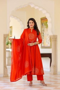 Women's Orange Cotton Embroidered <b>Kurti</b> With Pant And Dupatta Set Floral Design Traditional Daily Wear India Pakistan Style - Product Image 4