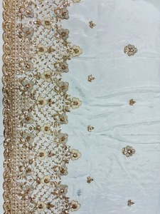 Tissu en crêpe de soie pur de qualité supérieure, élégant, avec broderie perlée à la main, pour vêtements de soirée et collection de mariée, à bon prix. - Product Image 5
