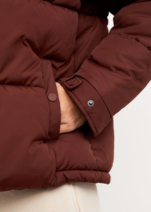 OEM Serviced Winter Streetwear Apparel Breathable Waterproof Knitted Women's Casual Streetwear Puffer <b>Jacket</b> with Custom Logo - Product Image 5