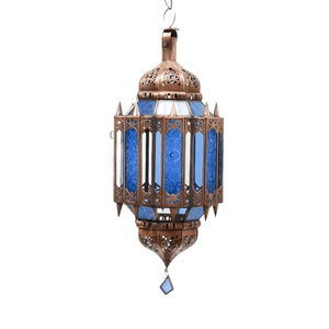 Farol de hierro con paneles de vidrio verde y diseño de recortes intrincados para decoración del hogar - Product Image 5