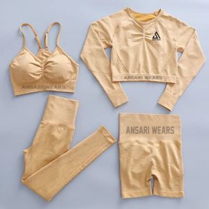 Ensemble de yoga pour femmes de créateur 2026 en gros – Tenue de fitness respirante avec taille élastique, motif uni et logo frontal - Product Image 5