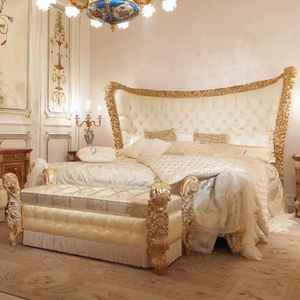 Juego de Dormitorio King Size de Lujo en Madera de Caoba Dorada, Estilo Europeo Antiguo, con Cabecera de Alerón para Apartamento - Product Image 3