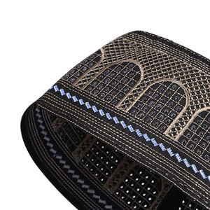 Chapeau de prière musulman de qualité export pour hommes, en coton doux et respirant, style Kufi, commandes en gros, fabriqué au Pakistan - Product Image 5