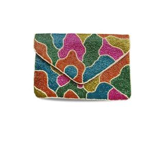 Pochette perlée à motif floral et design complexe, brodée à la main avec de petites perles de rocaille, style mode - Product Image 2