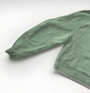 Sudadera Oversize con Cuello de Campana y Media Cremallera Verde Salvia - Product Image 5