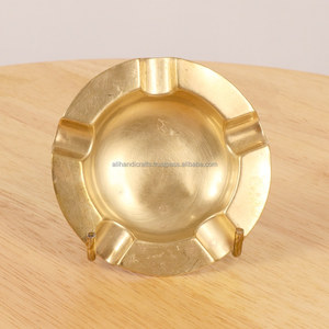 Cendrier moderne en métal en forme de tête de cheval, design complexe personnalisé pour la décoration de table, marque Ali Handicraft pour la maison - Product Image 2