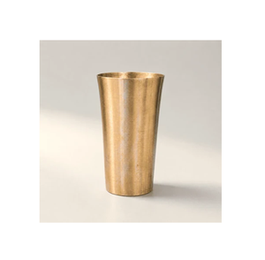 Vaso cilíndrico de latón, diseño clásico, acabado dorado, pieza única, ideal para servir Lassi. - Product Image 1