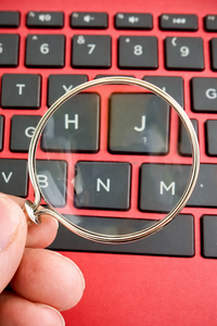 Loupe Collier Moderne en Laiton Poli de Haute Qualité 10X avec Chaîne, Pendentif Loupe de Poche, Logo Personnalisé, Vente en Gros - Product Image 5