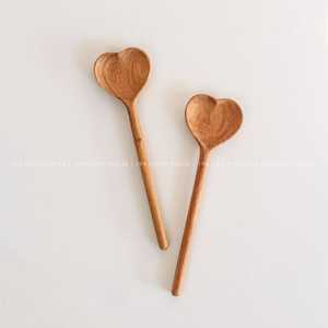 Cucharas de Madera Hechas a Mano con Forma de Corazón, Talladas, Naturales, Rústicas, Utensilios de Cocina, Tema de Amor para el Día de San Valentín - Product Image 3