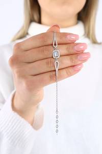 Bracelet artisanal en argent sterling et zircon, chaîne minimaliste avec pierres précieuses, bijou élégant et scintillant pour femme - Product Image 5