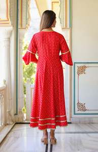 Kurti Anarkali Rosa de Rayón con Estampado Floral para Mujer, Diseño Acampanado, Ropa Casual de Verano, Corte Regular, Tela Cómoda de Alta Calidad - Product Image 5