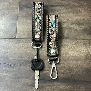 Llavero de Cuero Vacuno Hecho a Mano al por Mayor, el Mejor Recuerdo, Regalo Personalizado, Amuletos para Bolsos, Llaveros de Diseño Moderno, Pulsera para Unisex - Product Image 5