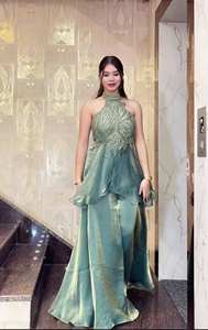 Traje de Fiesta de Lujo con Cuello Halter 2026, Diseño Indo-Occidental, Salwar Kameez de Seda Brillante, Estilo Bollywood, Secado Rápido, Tendencia Fusion - Product Image 6