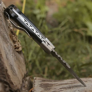 Couteau pliant artisanal en acier Damas pour camping et chasse, manche en bois Pakka, étui en cuir, clip dorsal, OEM disponible - Product Image 2