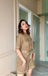 Vestido Corto de Mujer con Cinturón, Ecológico, con Botones, Color Oliva, Corte en A, de Algodón y Lino, Estilo Casual, Retro, Estampado Sólido - Product Image 6