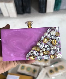 Sac à main en résine époxy, accessoire de mode féminin de qualité, sacs à main avec style fantaisie, sac à main en provenance d'Inde - Product Image 3