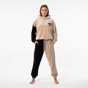 Ensemble de survêtement décontracté pour femme en velours de qualité supérieure, color block beige et noir, à manches longues et coupe ample - Product Image 3