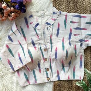 เสื้อครอปท็อปผ้าฝ้ายพิมพ์ลายอิคัตสำหรับผู้หญิง คอจีน แขนสามส่วน ติดกระดุมด้านหน้า สวมใส่สบายๆ สำหรับฤดูใบไม้ผลิและฤดูร้อน - Product Image 1