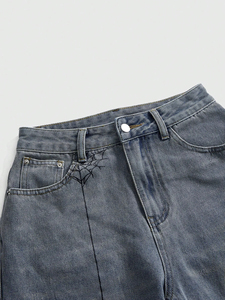 Shorts de Mezclilla Góticos de Cintura Alta con Estampado de Telaraña, Corte Holgado, Lavado Vintage, Pierna Recta, Shorts de Verano para Mujer - Product Image 3