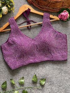 เสื้อเบลาส์แขนกุดปักลายมุกอย่างเป็นทางการ - Product Image 2