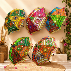 Parasol brodé Rajasthani de designer, fait main en Inde, pour mariage, décoration vintage bohème pour cérémonie de mariage, Diwali, Haldi - Product Image 4