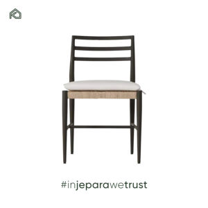 เก้าอี้รับประทานอาหารสไตล์นอร์ดิกหรูหราทันสมัยหุ้มเบาะไม้เนื้อแข็งเป็นมิตรกับสิ่งแวดล้อม ผลิตด้วยมือ นั่งสบาย ผลิตในอินโดนีเซีย - รุ่น Tika - Product Image 2