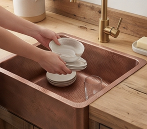 Évier de cuisine en cuivre fait main, simple bac, rectangulaire, à encastrer, surface brossée, design rustique pour cuisines et salles de bain modernes - Product Image 4