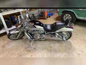 Motocyclettes Harley-Davidson V-Rod Anniversary Edition Cruiser d'occasion 2003 en vente - MusclePerformance BoldAttitude RoadReady US All - Product Image 2