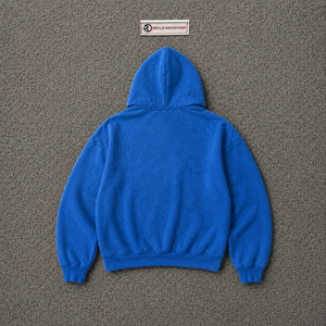 Sudadera con Capucha Azul con Gráficos y Letras Blancas en Grafiti, Estilo Urbano Holgado, Texturizado, Moda Casual - Product Image 6
