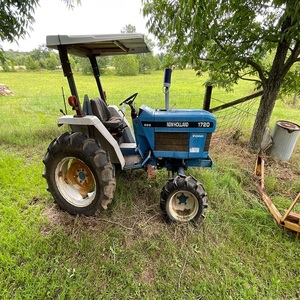 Venta Directa de Fábrica, Tractor New Hollandds 1720, Precio Económico, Máquina Confiable y Eficiente para Uso Agrícola y de Jardinería - Product Image 4