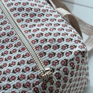 Floral Printed Quilted Duffel Bag With Striped Handles Zipper Closure <b>Large</b> Capacity Travel Weekender Bag - Product Image 5