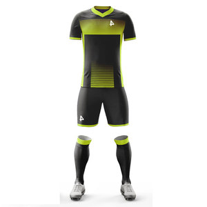 Tenues de football en gros pour fabricants, ensembles d'entraînement vintage à séchage rapide, uniformes de football vierges de couleur unie, kits d'équipement pour clubs et équipes - Product Image 5
