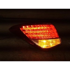 Luz trasera izquierda usada i40 924013Z300 - Product Image 1