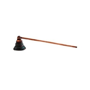 Éteignoir à bougie élégant en métal de qualité, idéal pour éteindre les bougies en toute sécurité lors des dîners, des événements et des réunions. - Product Image 5