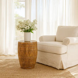 Table basse en bois massif de style classique moderne et luxueux, personnalisée par Kusum Art, avec sculpture artisanale décorative, écologique, pour salon, intérieur. - Product Image 1