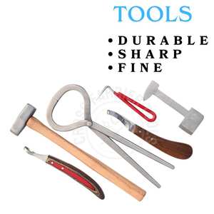 Kit d'outils de fermeur : Couteau à sabots courbé et aiguisé, Boucle pour abcess, Outil de test de pression, Pince à sabots, Marteau de fermeur et Cure-sabot - Product Image 5
