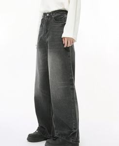 Pantalon en jean ample coupe bootcut taille mi-haute pour homme, style rétro américain, noir et gris délavé, longueur ras du sol, effet drapé, collection automne - Product Image 4