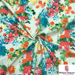 Tela de Poliéster Estampada Digitalmente, Material Ligero para Prendas de Vestir y Decoración del Hogar - Product Image 1