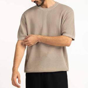 Camiseta de Cuello Redondo de Punto Waffle Beige para Hombre de Alta Calidad en Oferta, Precio al por Mayor desde Pakistán, Camisetas para Hombre - Product Image 1