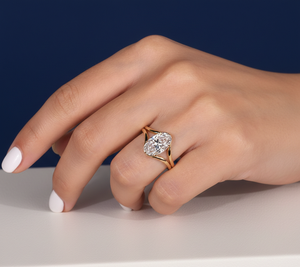 Anillo de Diamante Ovalado de 3.00ct Cultivado en Laboratorio, VVS2 F, Certificado IGI, Oro Amarillo, Anillo de Compromiso Solitario, Venta al Por Mayor - Product Image 5