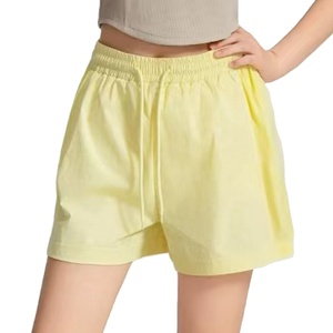Shorts de sport haute performance colorés, séchage rapide, respirants, taille élastique, imperméables, coupe ajustée décontractée pour la course à pied (vente en gros) - Product Image 2