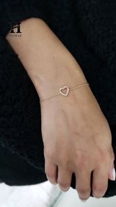 Bracelet délicat avec pendentif cœur ouvert, chaîne en or 18 carats, micro-pavé de diamants, bijoux minimalistes pour femmes - Product Image 2
